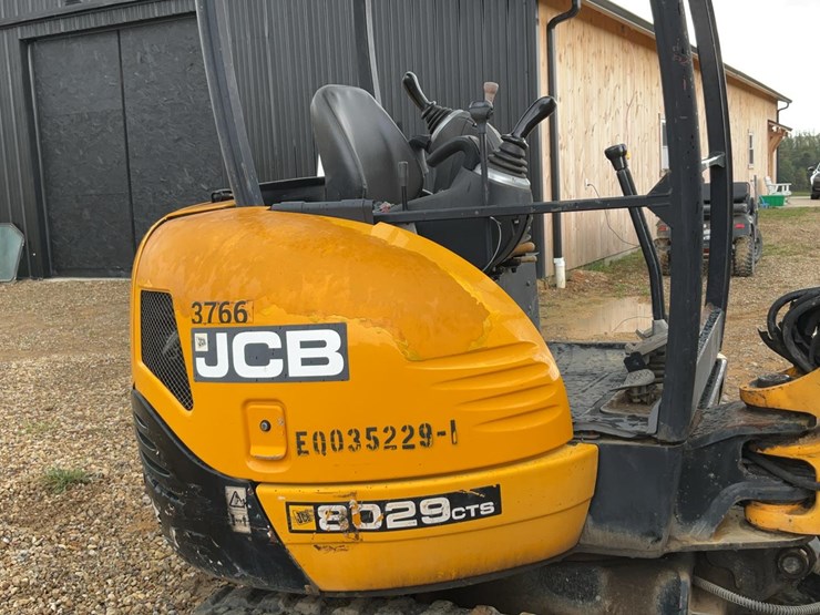 2017-jcb-8029cts-image-27