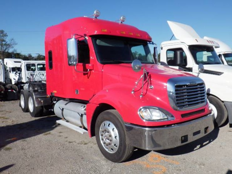 2018-freightliner-cl120-columbia-image-2