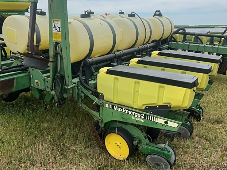 john-deere-7200-image-6