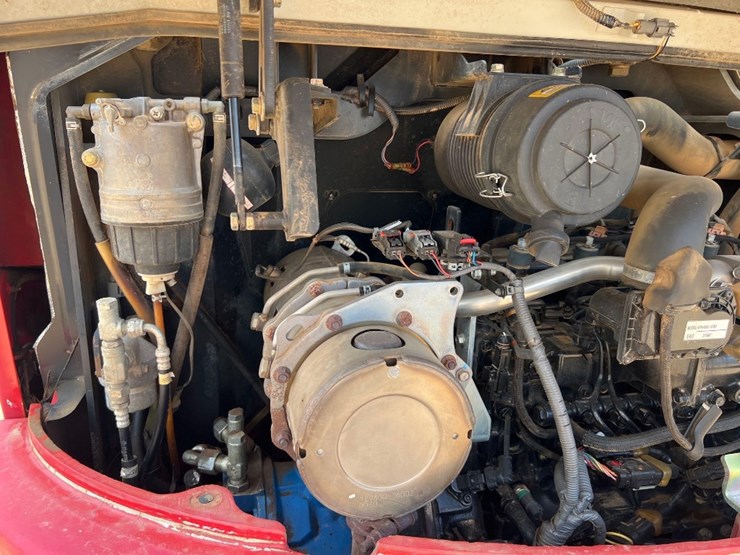 2018-takeuchi-tb240-image-30
