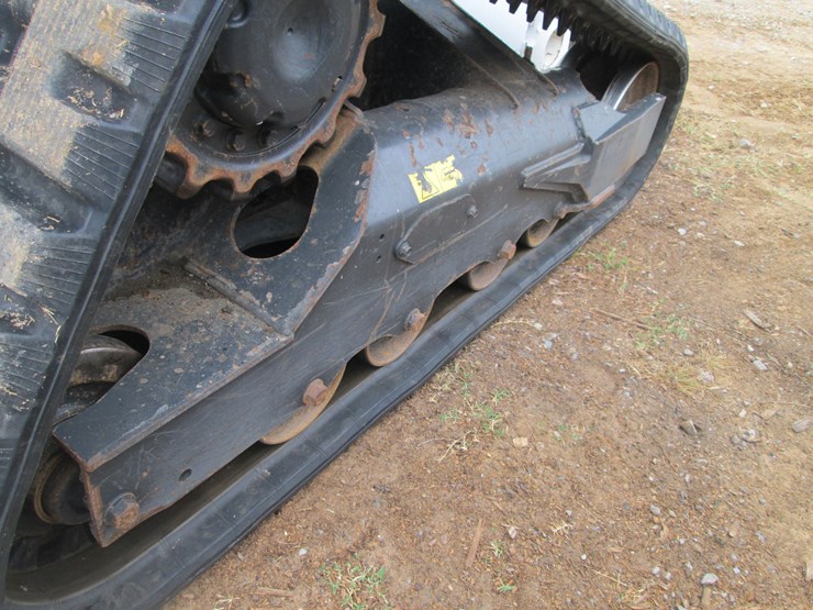 2022-bobcat-t76-image-15