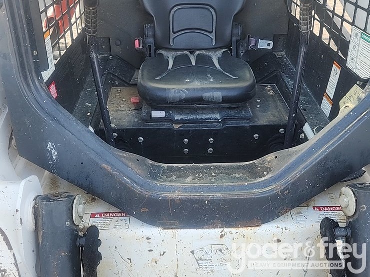 2020-bobcat-t590-image-18