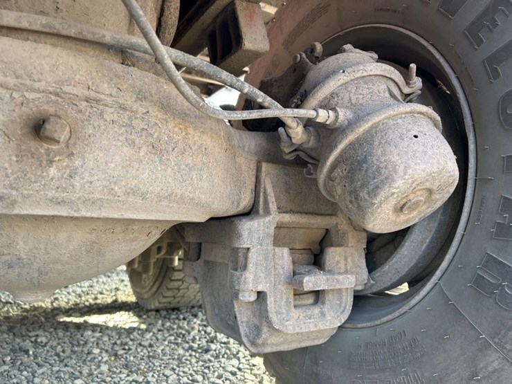 1993-mack-dm690s-image-28