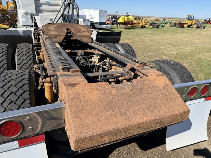 2009-kenworth-t800-image-57