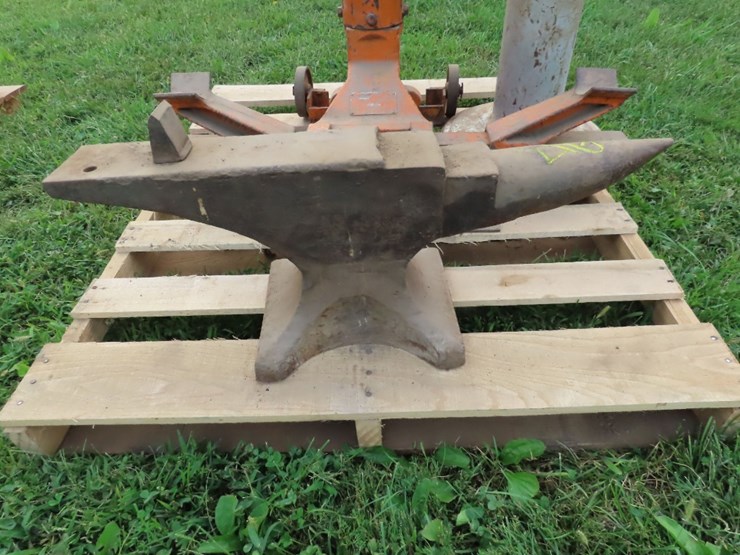 large-anvil-image-1