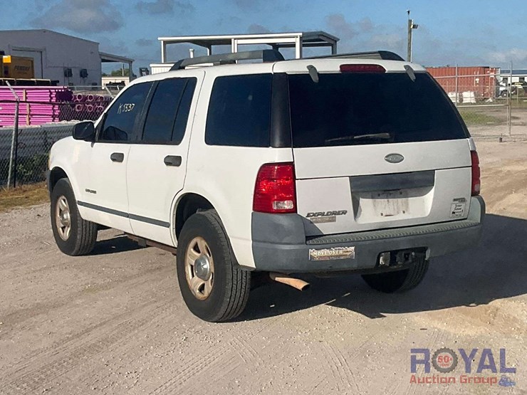 2005-ford-explorer-image-4