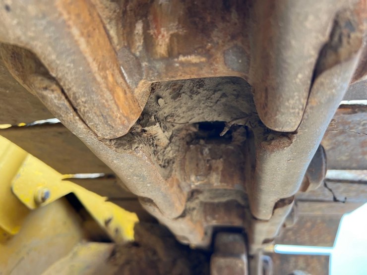 caterpillar-d5n-xl-image-13