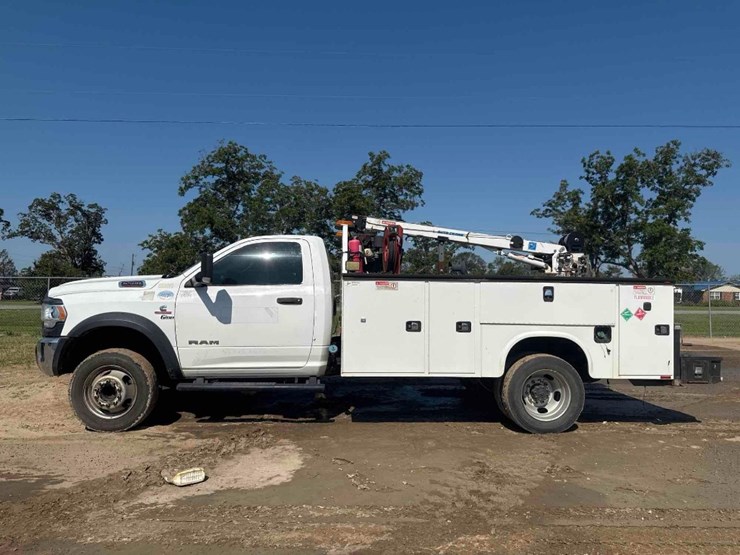 2019-dodge-ram-5500-image-8