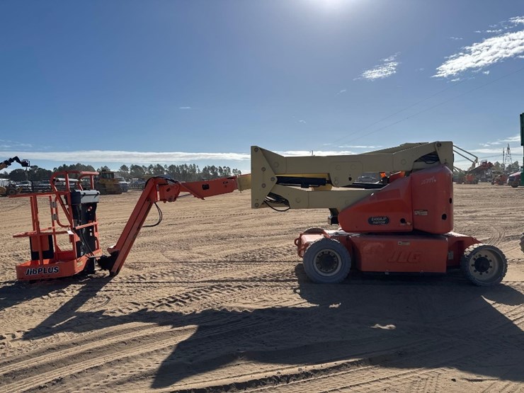 2008-jlg-e400ajpn-image-5