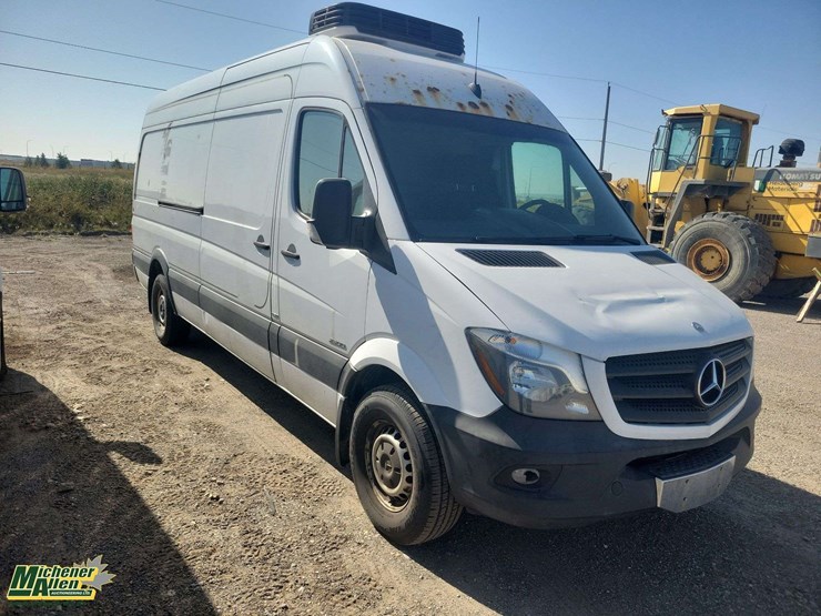 2015-mercedes-benz-sprinter-2500-image-6