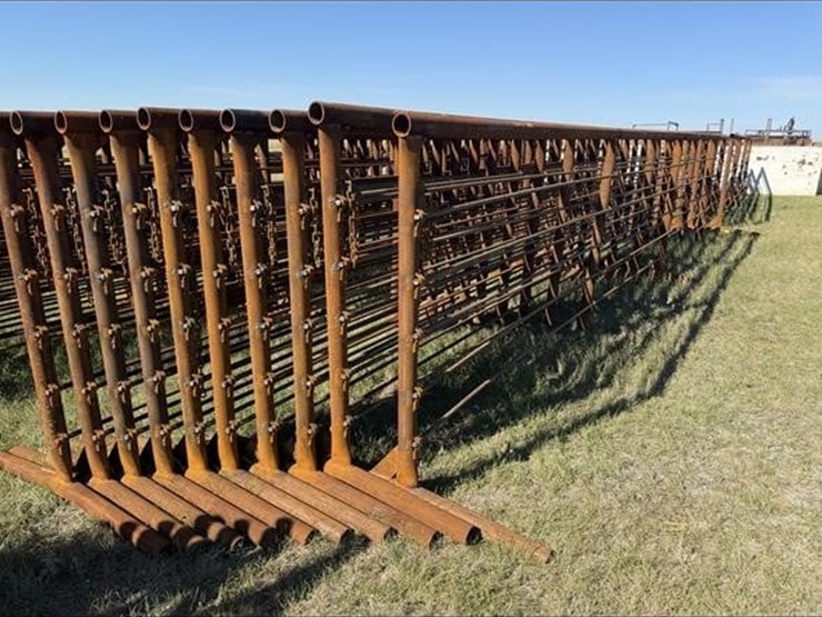 100x-24ft-freestanding-panels-94-image-6