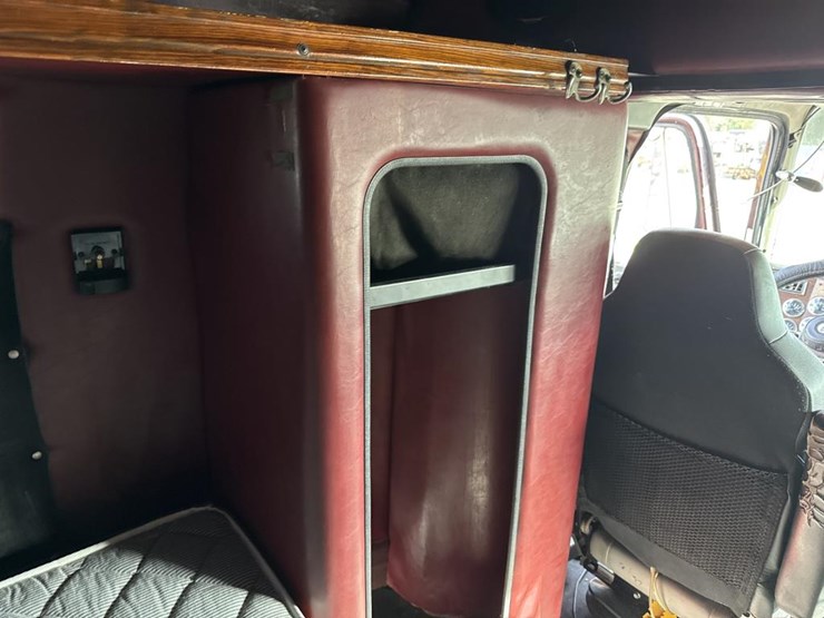 western-star-4964ex-image-40