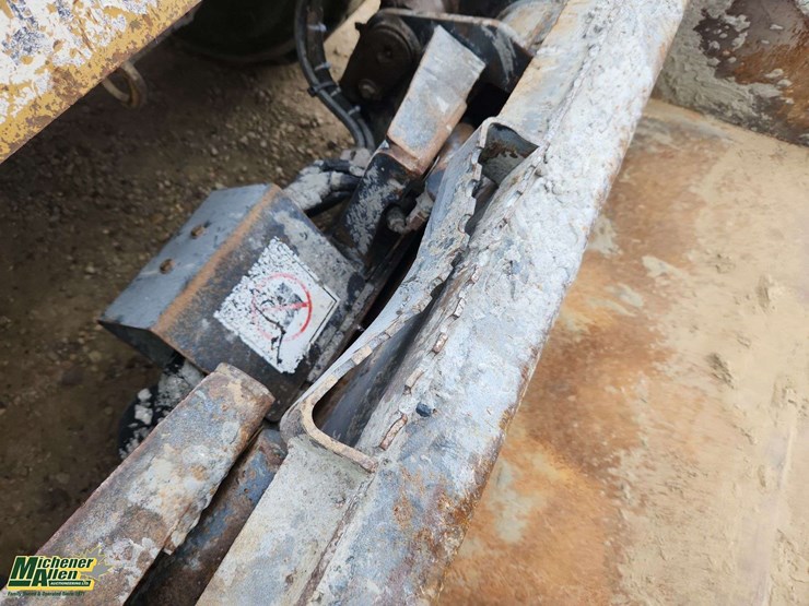 2013-caterpillar-262c2-image-31