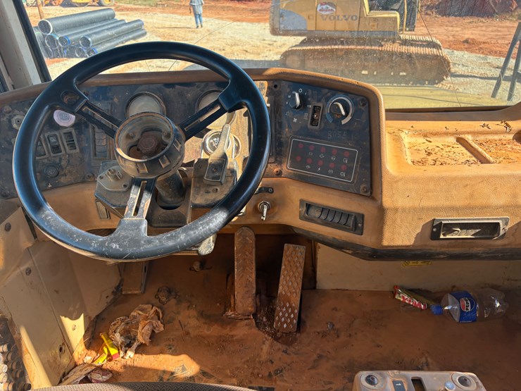 1997-caterpillar-d300e-image-26