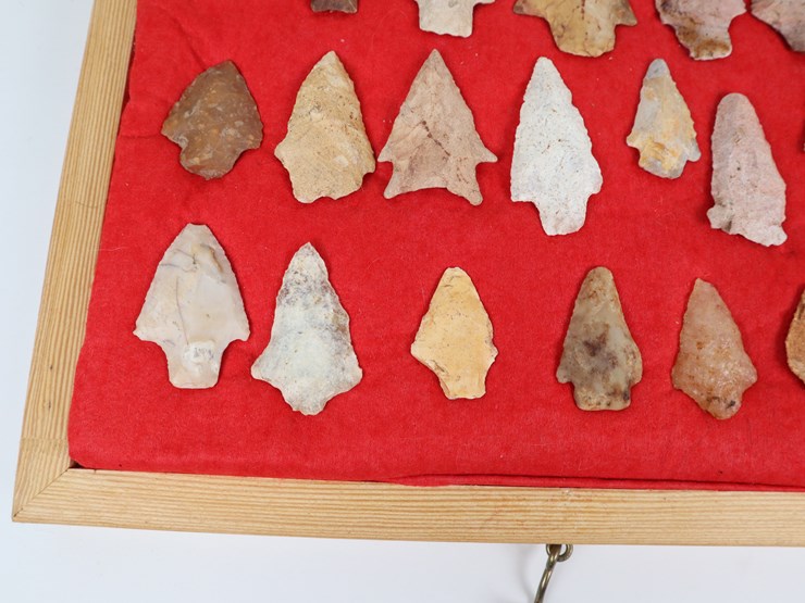 #65-•-#4171-•-(35)-framed-native-american-artifacts-image-4
