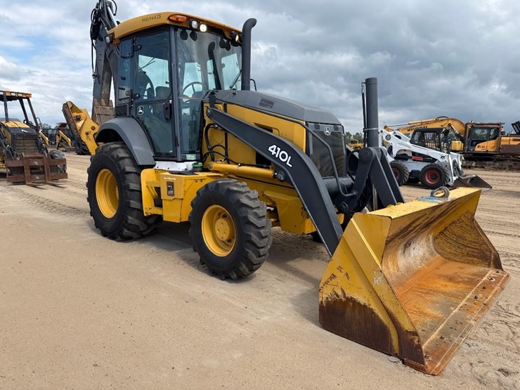 2018-deere-410l-image-4