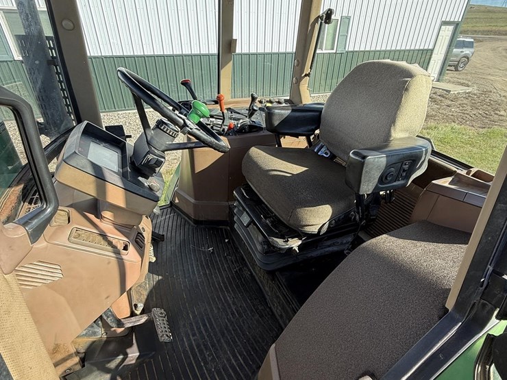 john-deere-7200-image-10