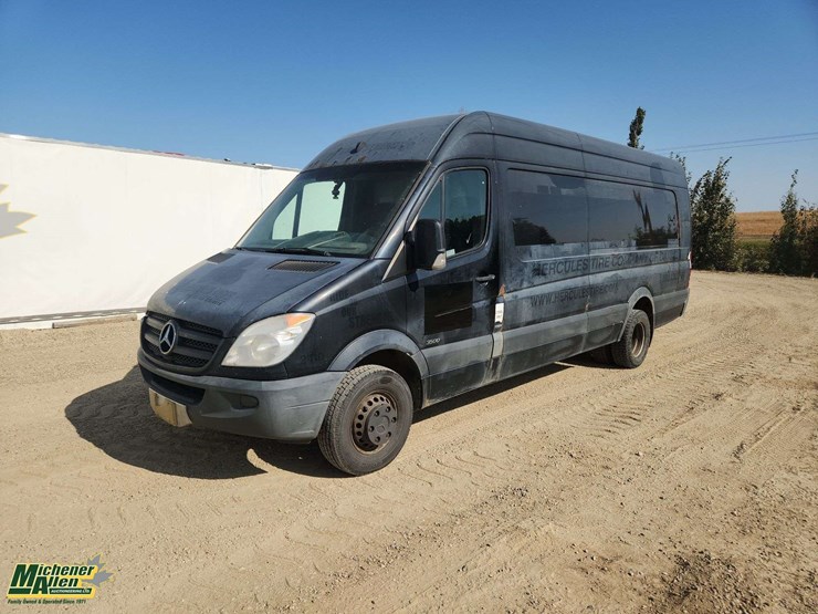 2013-mercedes-benz-sprinter-3500-image-1