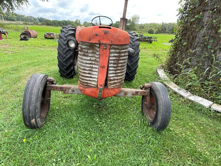 massey-ferguson-65-image-2
