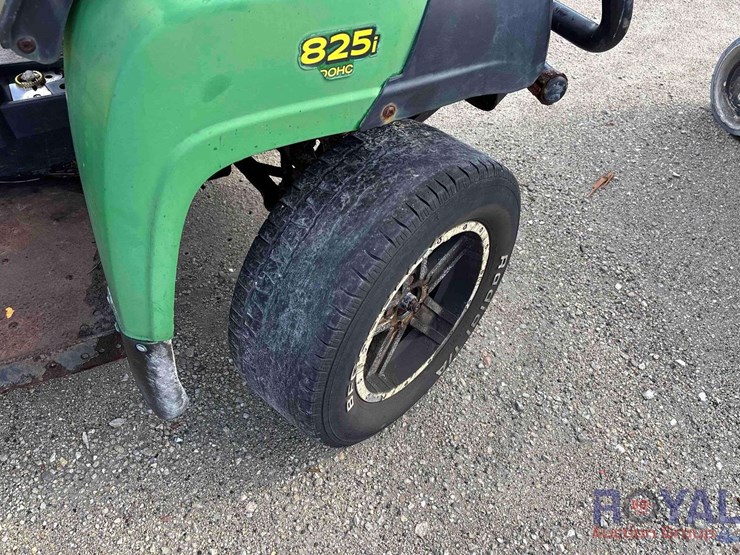 2016-john-deere-gator-image-11