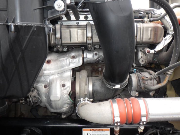 2021-freightliner-cascadia-126-image-14