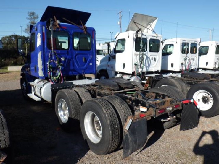2019-freightliner-cascadia-125-image-8