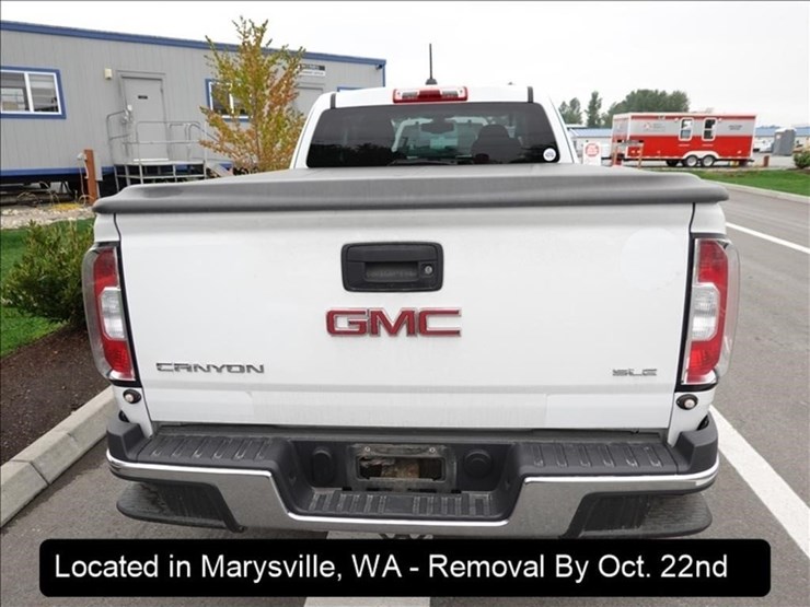 2016-gmc-canyon-image-19