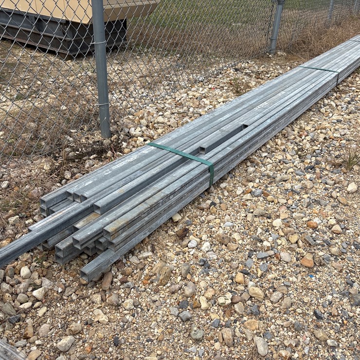 #600 • BUNDLE OF 12GA 1.5 X 1.5 GALVANIZED SQUARE TUBING