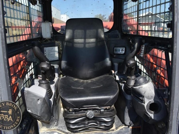 2021-kubota-svl97-2-image-35