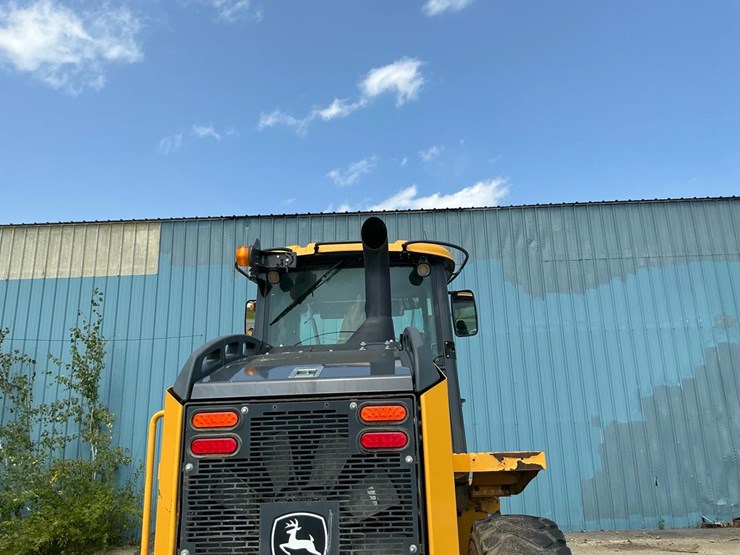2018-deere-544k-image-38