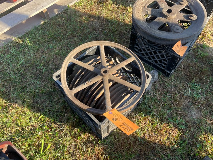 #5077-•-assorted-pulleys-image-2
