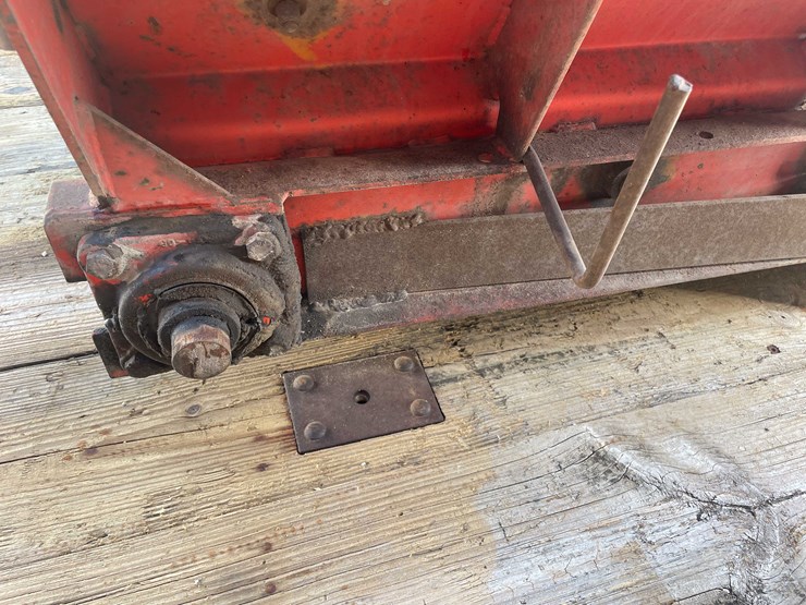 #1894-•-htc-hydraulic-truck-side-conveyor-image-3