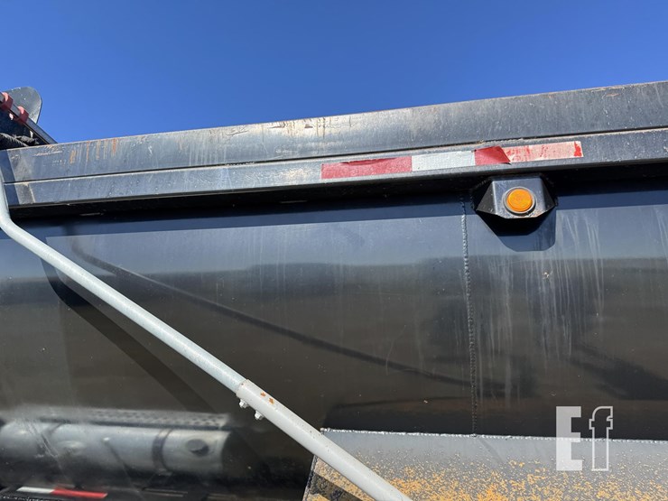 2011-kenworth-t800-image-21