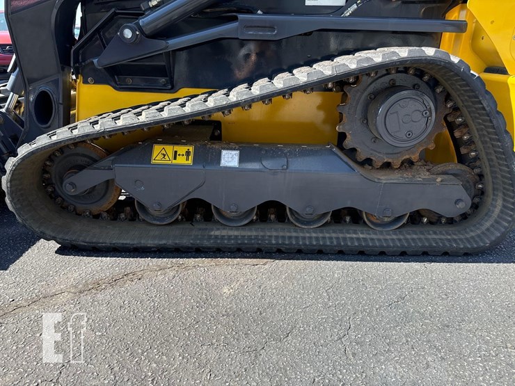 2021-new-holland-c345-image-8
