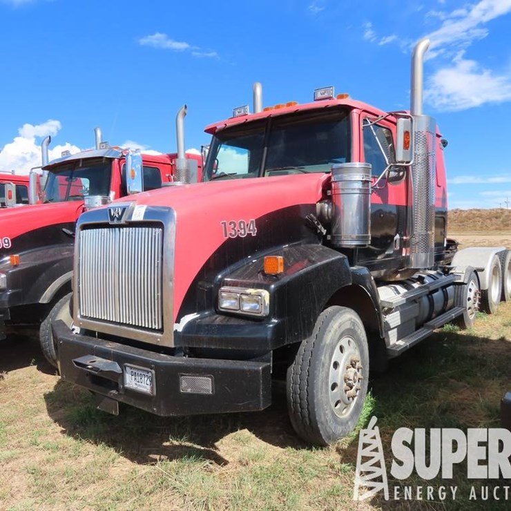 2011 WESTERN STAR 4900