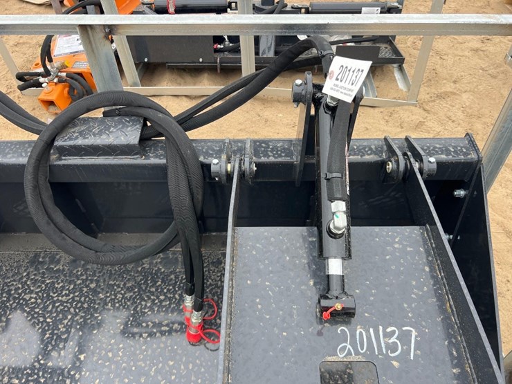 unused-landhonor-sgb-11-72w-72"-grapple-bucket-image-6