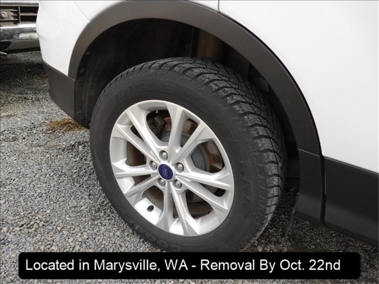 2017-ford-escape-se-image-13