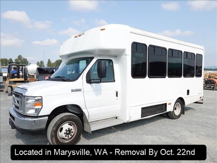 2020-ford-e350-image-1