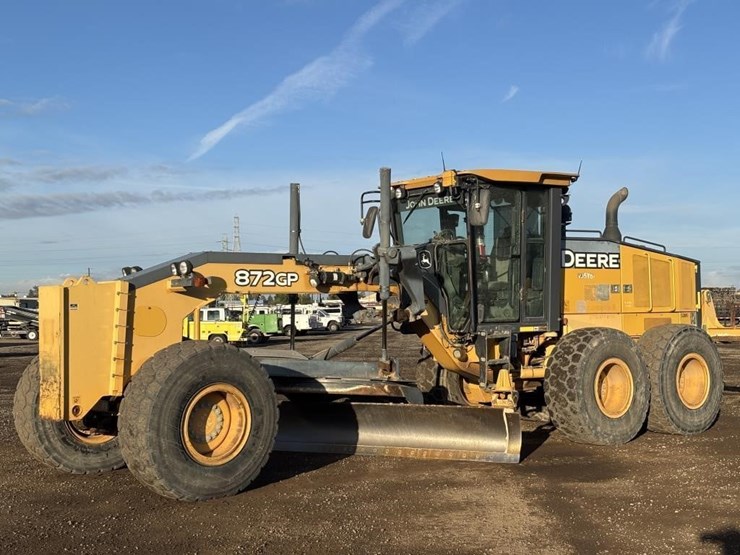 2011-deere-872gp-image-1