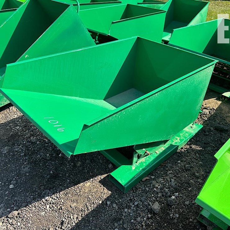 HURRICANE 1/4 YARD DUMP HOPPER