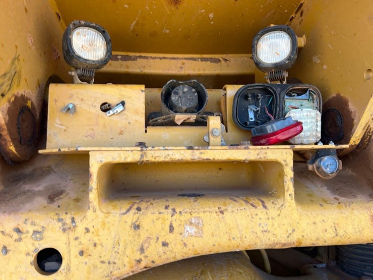 caterpillar-740b-image-25