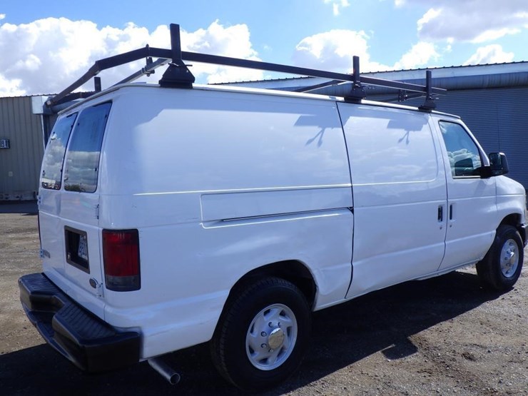 2008-ford-cargo-image-3