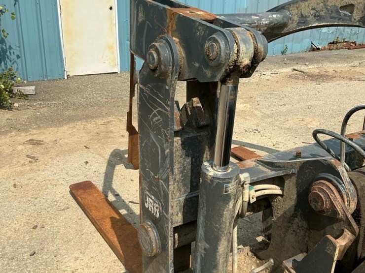 2018-deere-544k-image-23