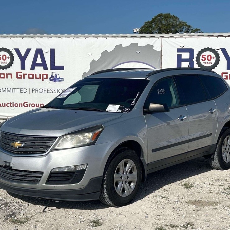 2017 CHEVROLET TRAVERSE LS