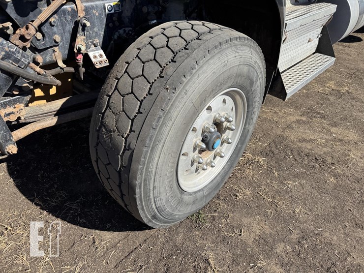 2009-kenworth-t800-image-69