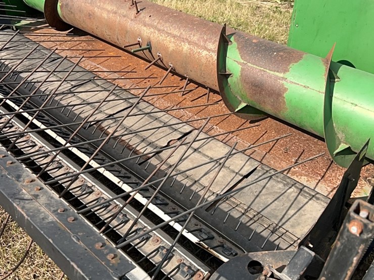 john-deere-12-image-24