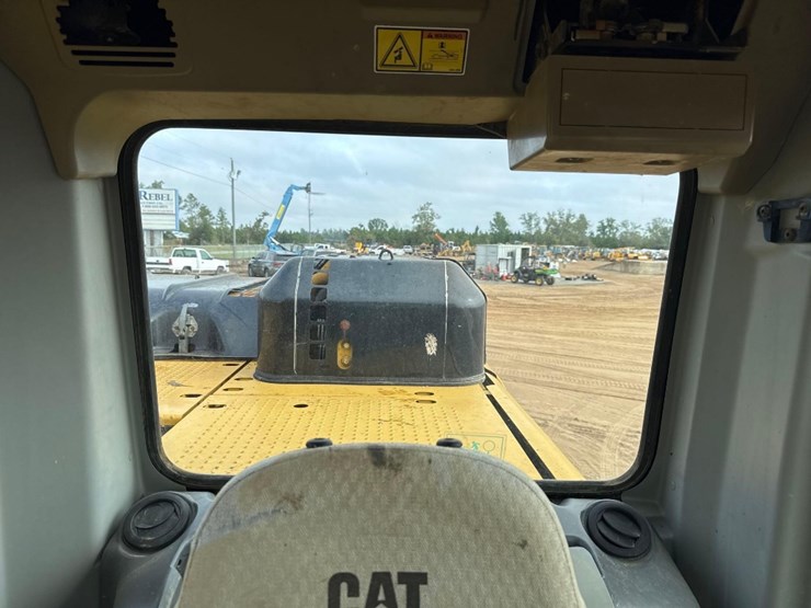 2008-caterpillar-330dl-image-40