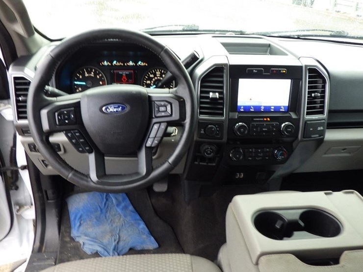 2020-ford-f150-image-7