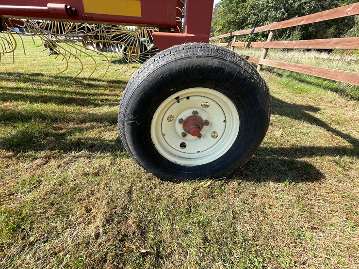 #1670-•-h&s-hi-capacity-wheel-rake-image-24