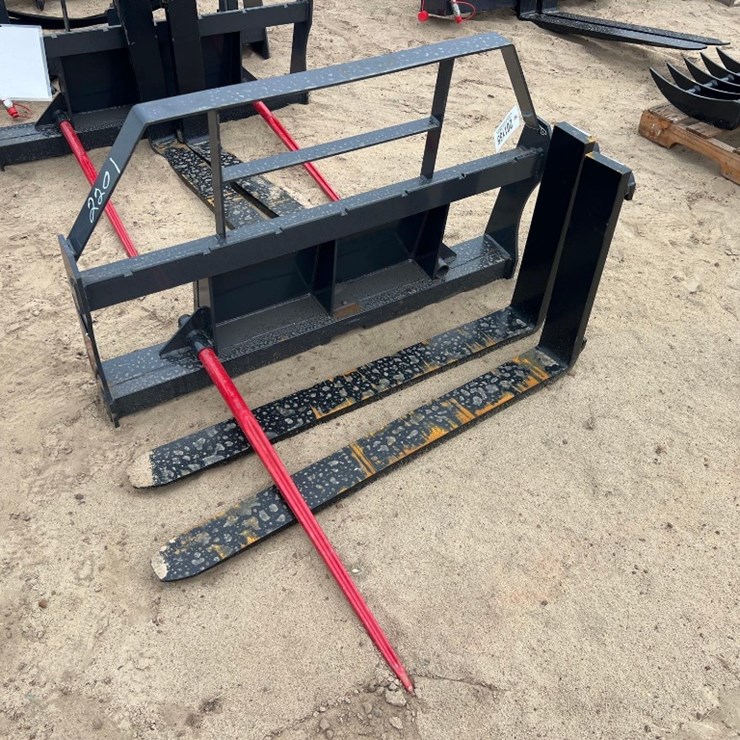 UNUSED LANDHONOR MPF-11-2000G PALLET FORKS FRAME